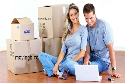 Couple asking moving quote online